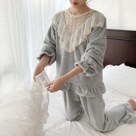 Pajama set 2 PC lace gray velvet Lolita ruffle vintage sleepwear soft - Picture 4 of 5